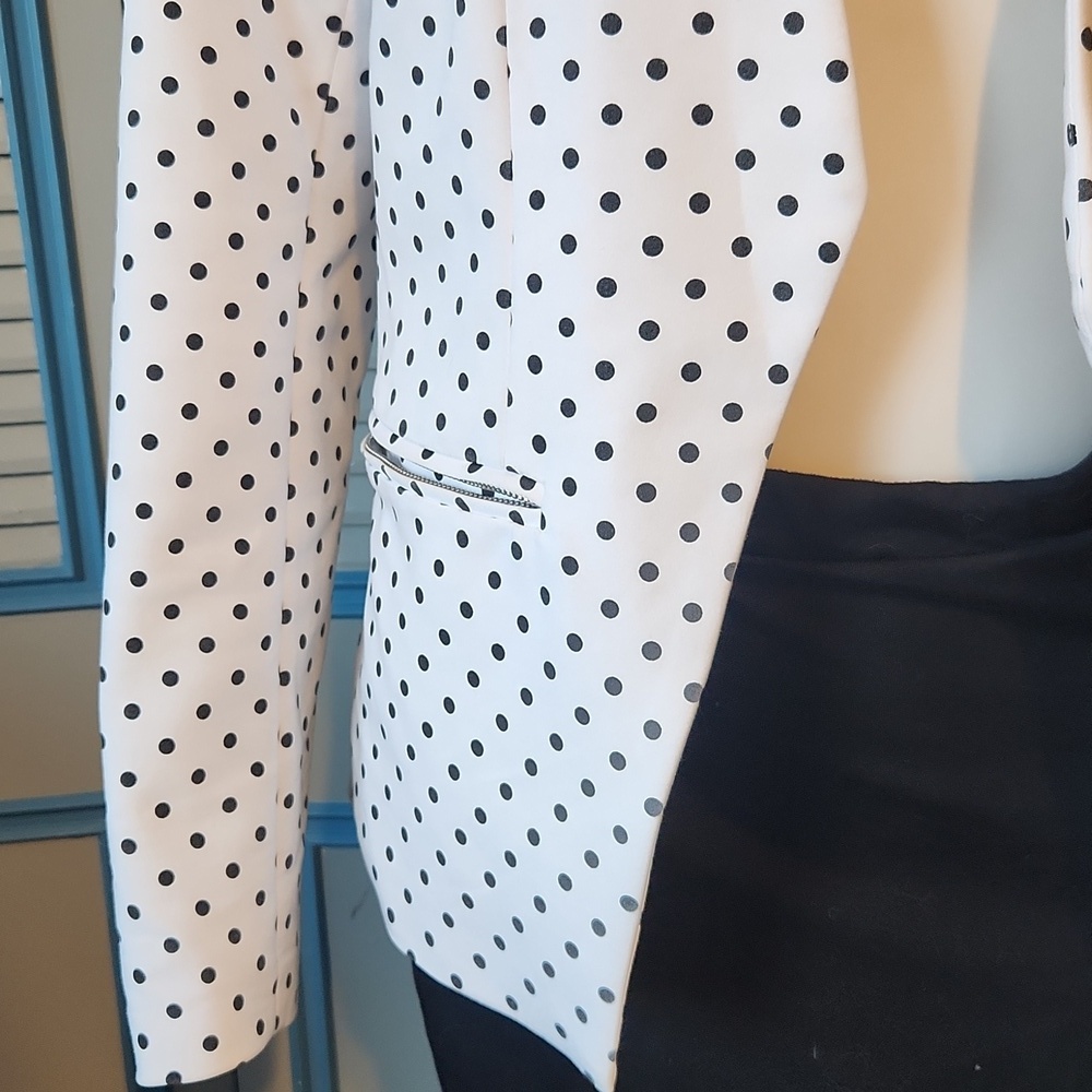 Carmen Marc Valvo White & Black Polka Dot Blazer - Picture 6 of 14